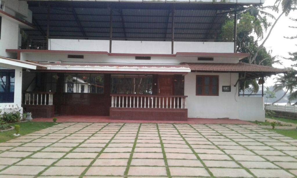 Nisarga Nirvana River House Mangalore Exterior photo