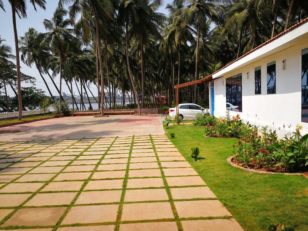 Nisarga Nirvana River House Mangalore Exterior photo