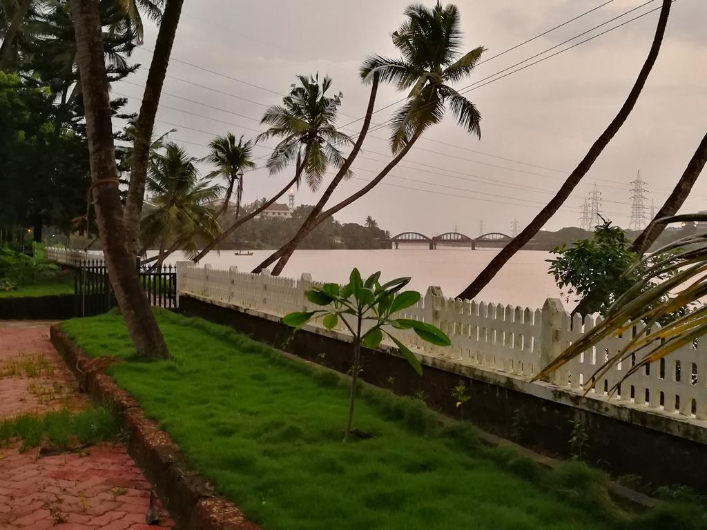 Nisarga Nirvana River House Mangalore Exterior photo