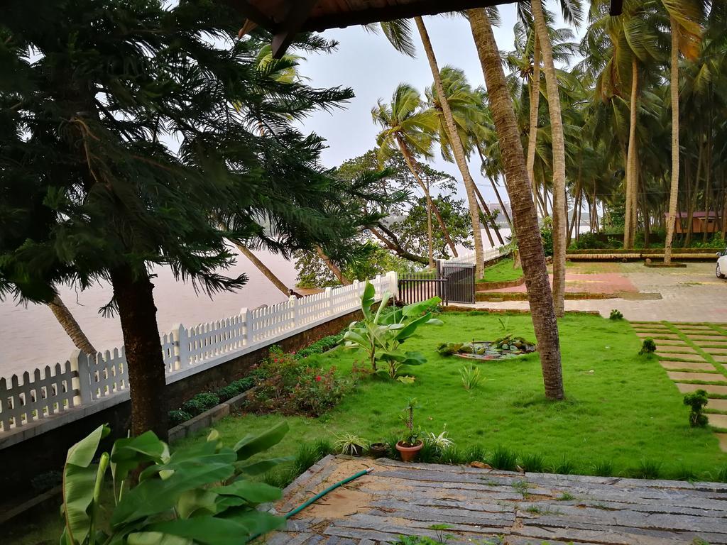 Nisarga Nirvana River House Mangalore Exterior photo
